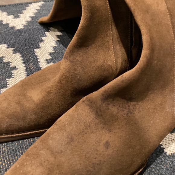 Gorgeous Gucci suede boots - Picture 8 of 8